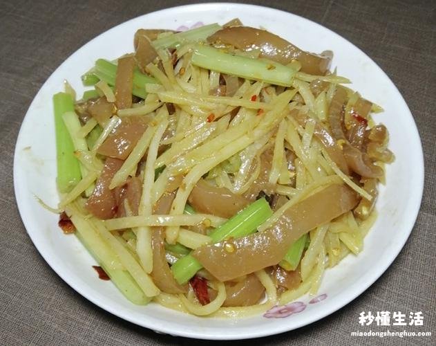 肉皮怎么炒好吃